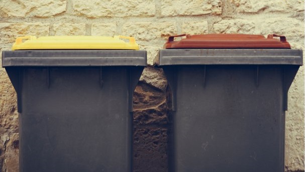 photos de containers poubelle